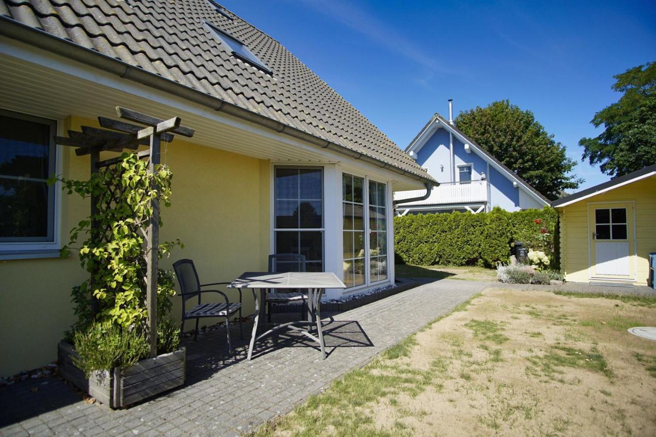 Haus Inselblick: Seaside Retreat with Spa Access Goehren  Exterior photo